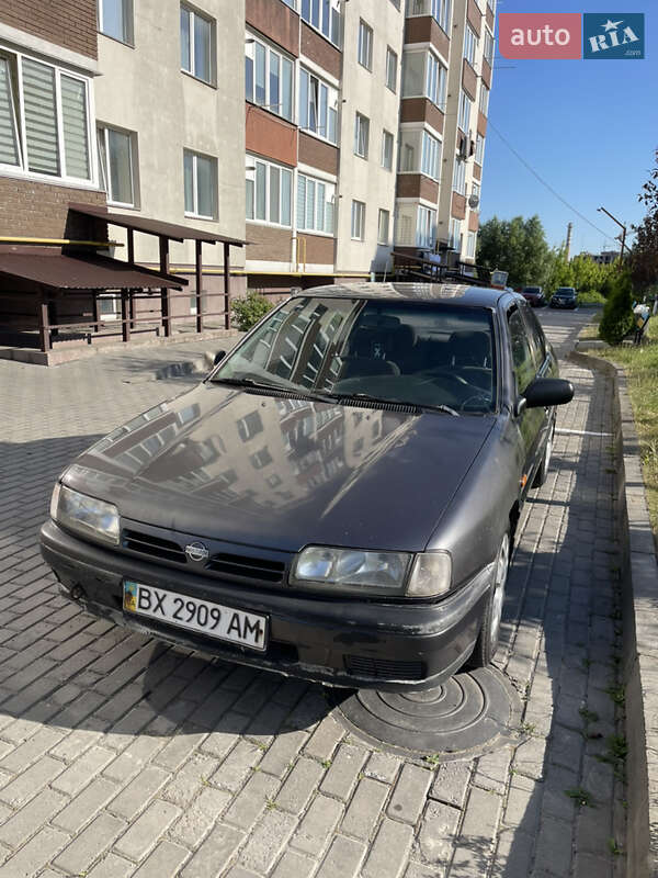 Nissan Primera (1993)