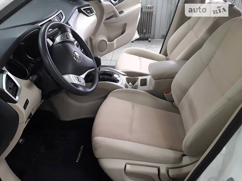 Nissan Rogue (2016)
