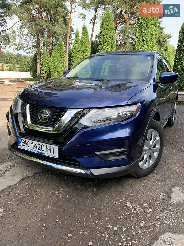 Nissan Rogue (2017)