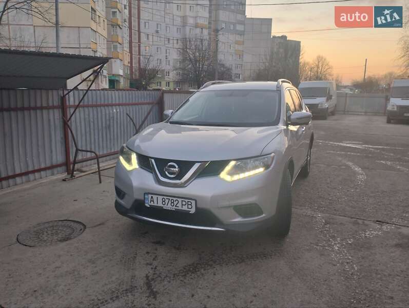 Nissan Rogue (2015)