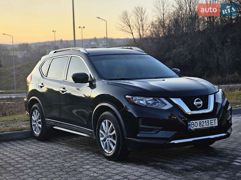 Nissan Rogue (2017)