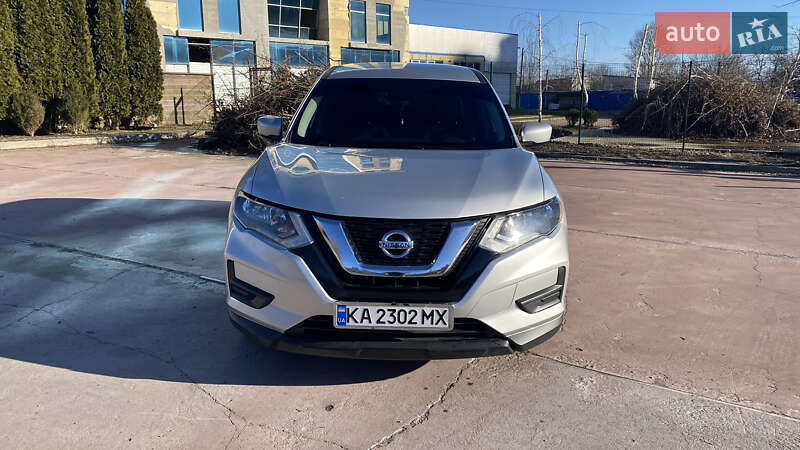 Nissan Rogue (2016)