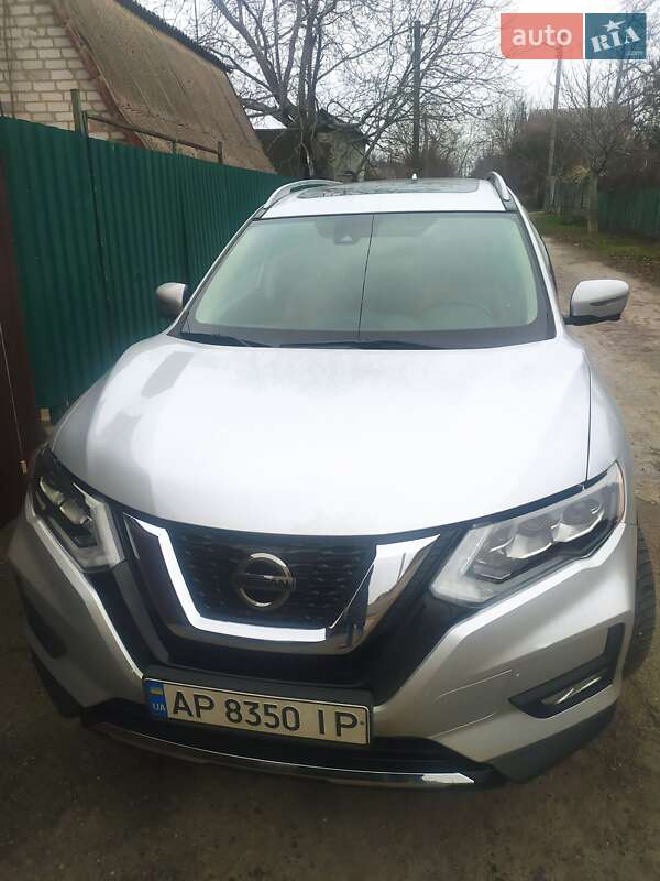 Nissan Rogue (2017)