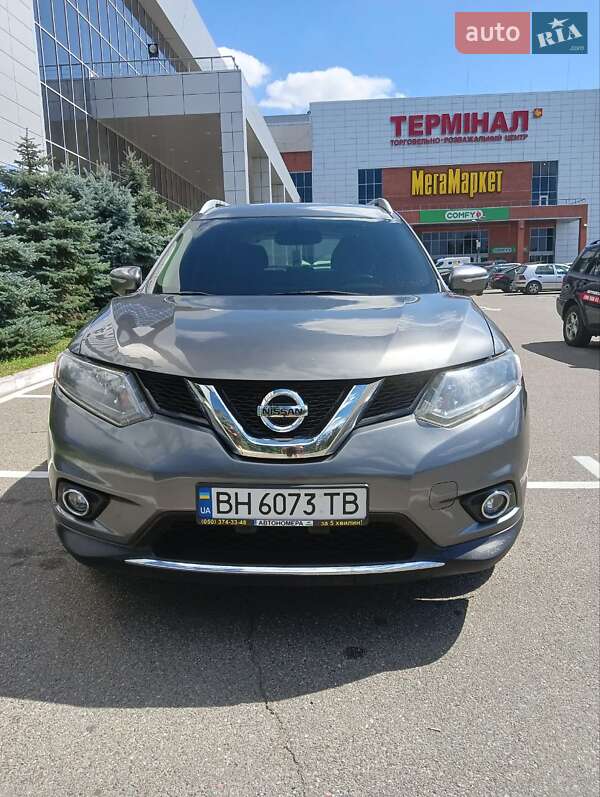 Nissan Rogue (2015)
