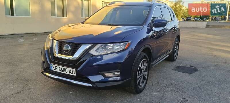 Nissan Rogue (2017)