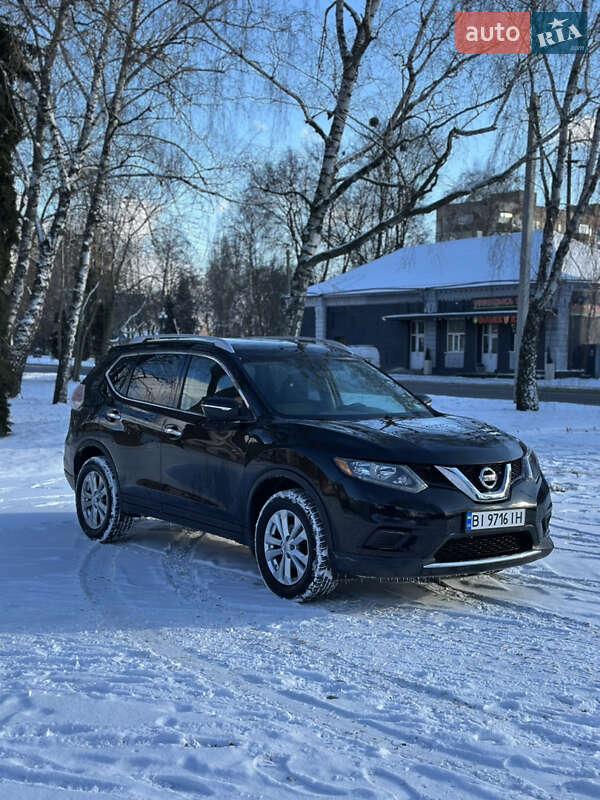Nissan Rogue (2015)