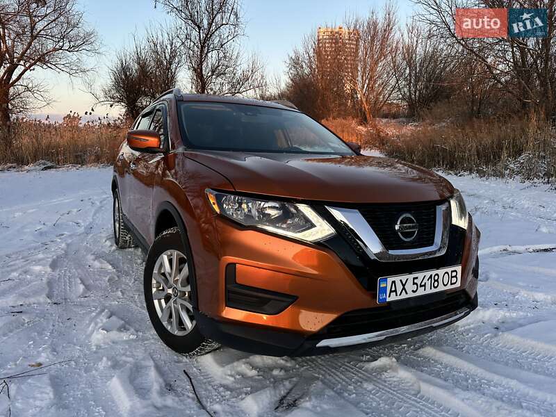Nissan Rogue (2018)