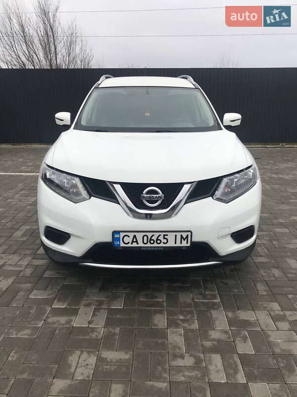Nissan Rogue (2016)