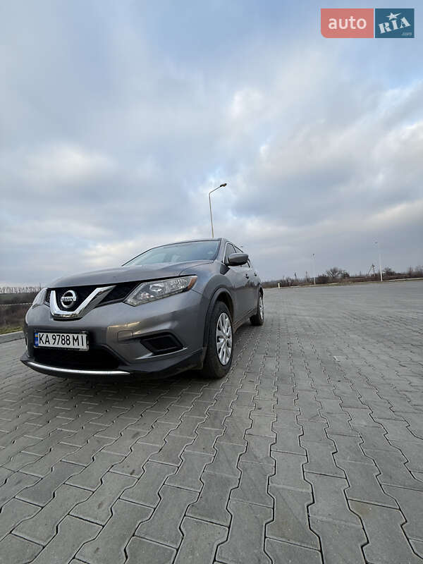 Nissan Rogue (2016)