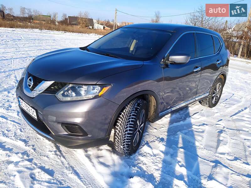 Nissan Rogue (2016)