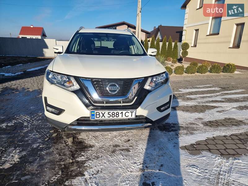 Nissan Rogue (2017)