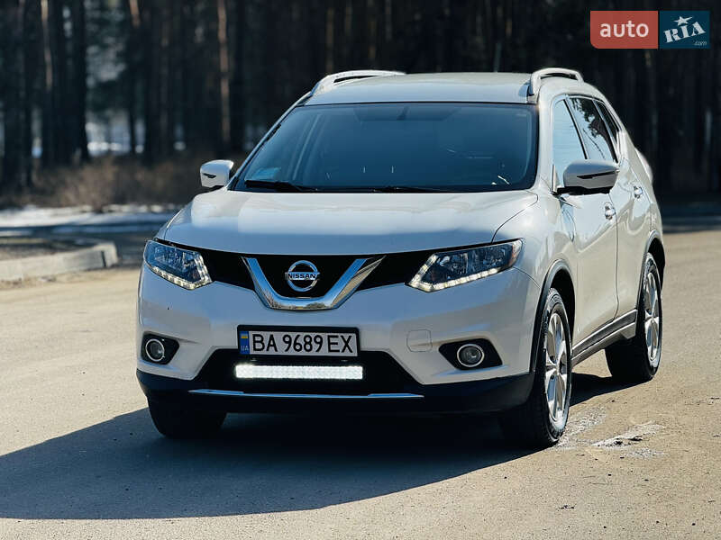 Nissan Rogue (2016)
