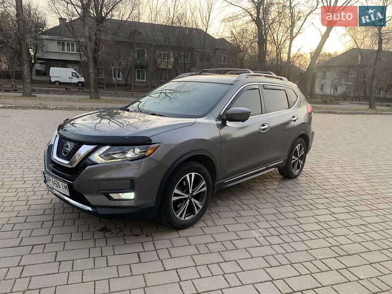 Nissan Rogue (2017)