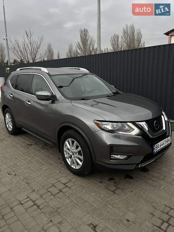 Nissan Rogue (2017)