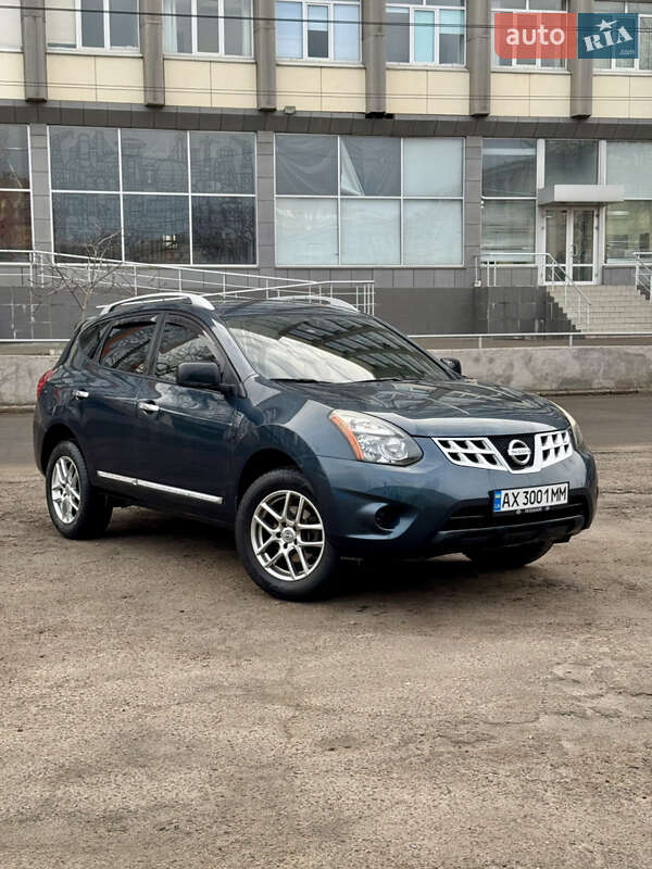 Nissan Rogue (2015)