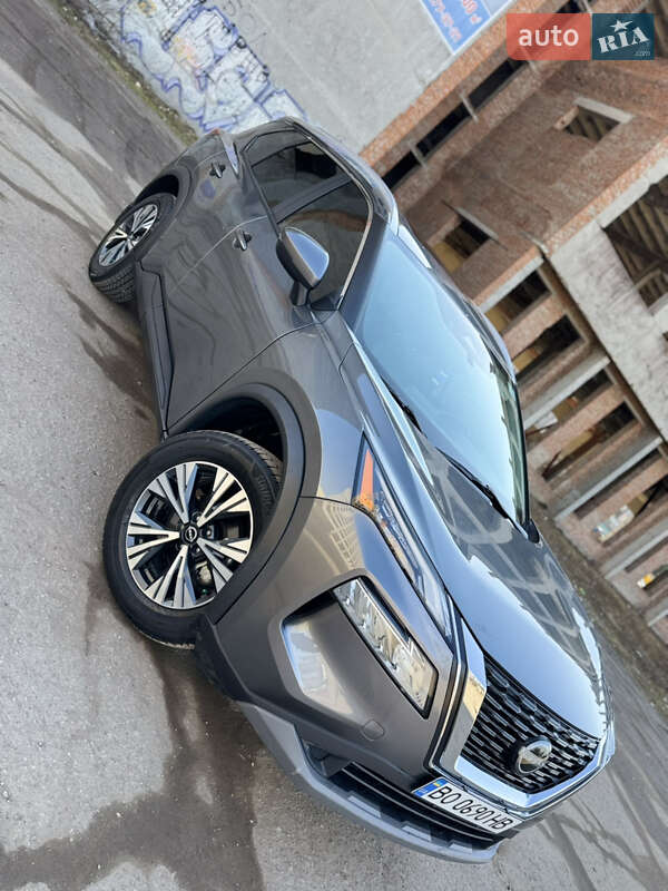 Nissan Rogue (2022)