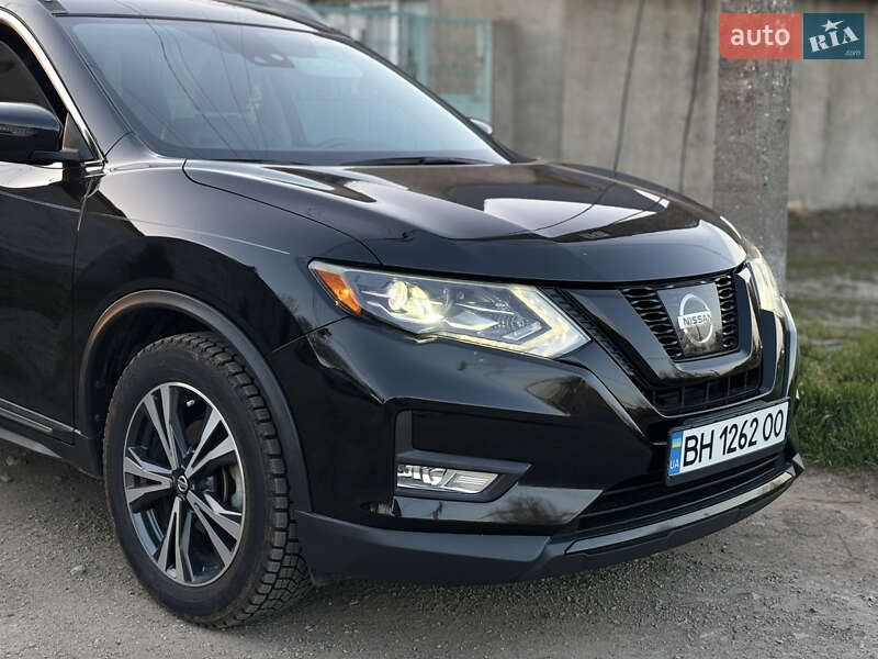 Nissan Rogue (2016)
