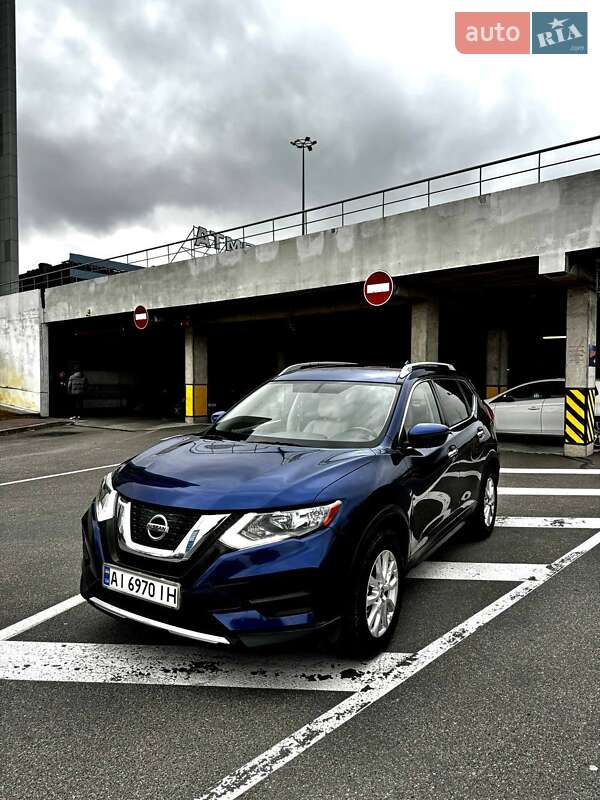 Nissan Rogue (2017)