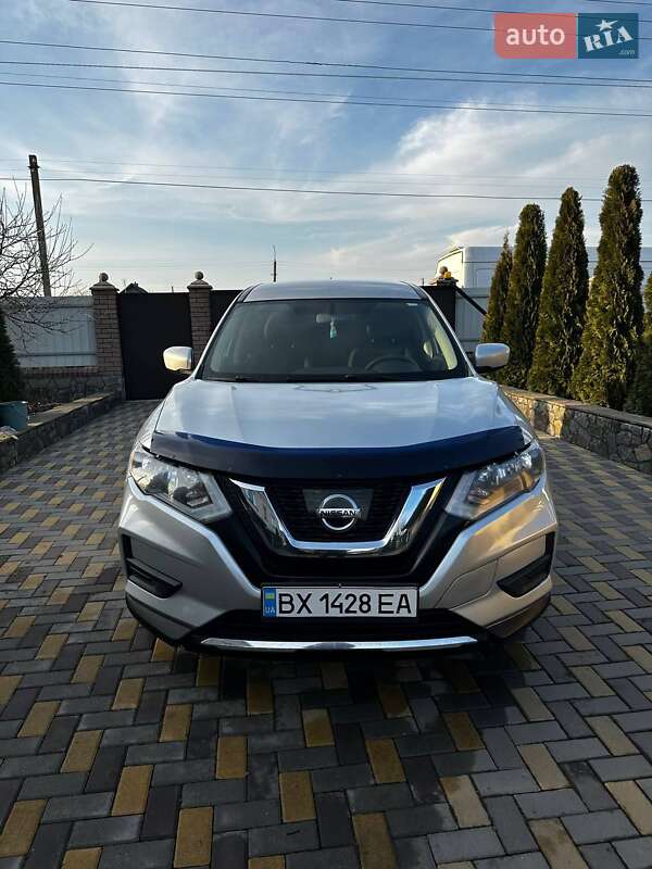 Nissan Rogue (2017)