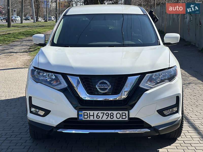 Nissan Rogue (2017)