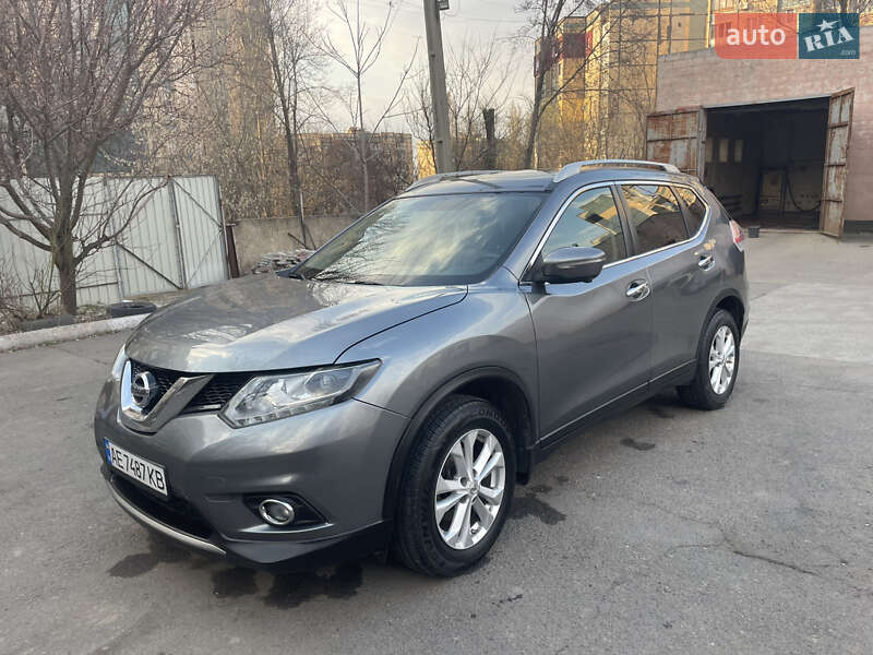 Nissan Rogue (2015)