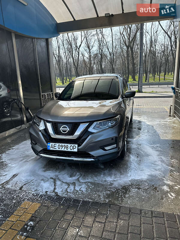 Nissan Rogue (2017)