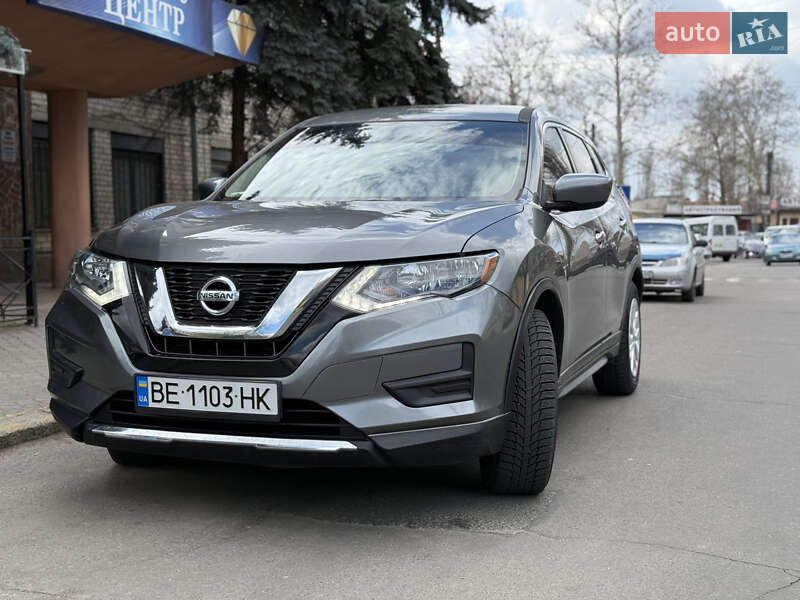 Nissan Rogue (2016)