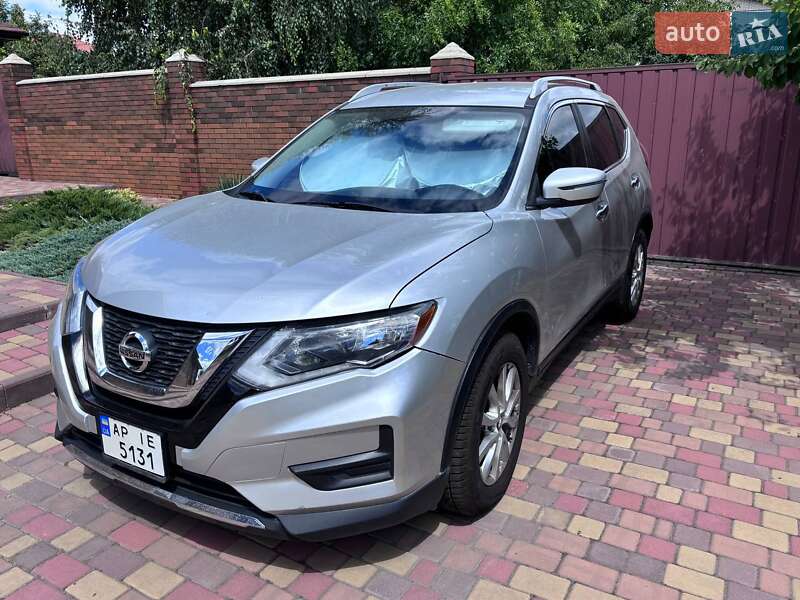 Nissan Rogue (2017)
