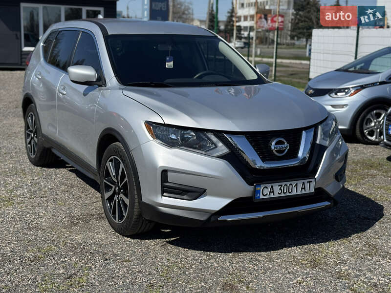Nissan Rogue (2017)
