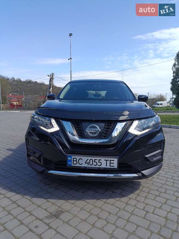 Nissan Rogue (2017)