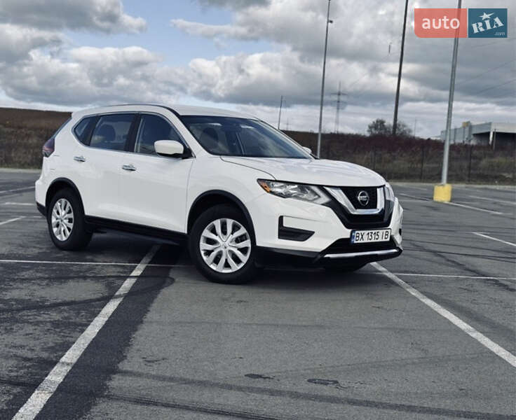 Nissan Rogue (2017)