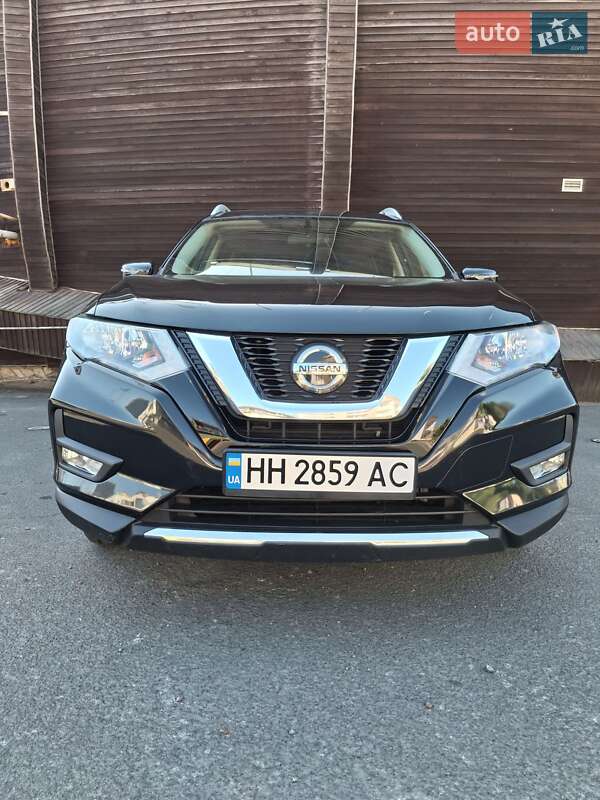 Nissan Rogue (2017)