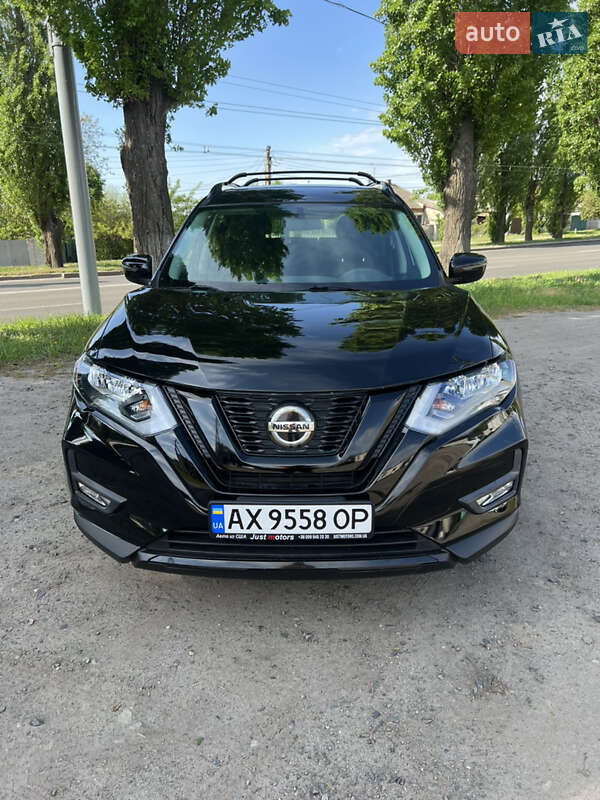 Nissan Rogue (2018)