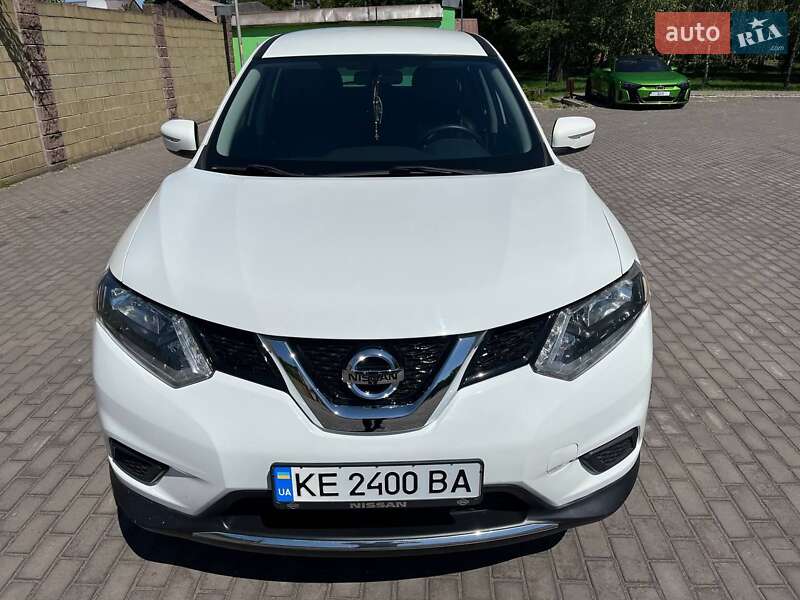 Nissan Rogue (2015)