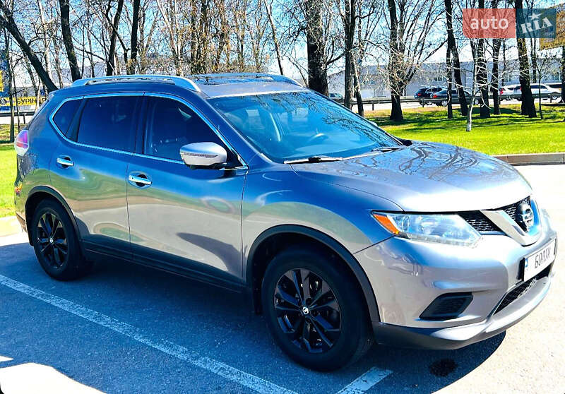 Nissan Rogue (2016)