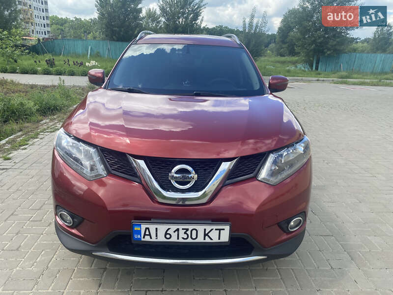 Nissan Rogue (2016)
