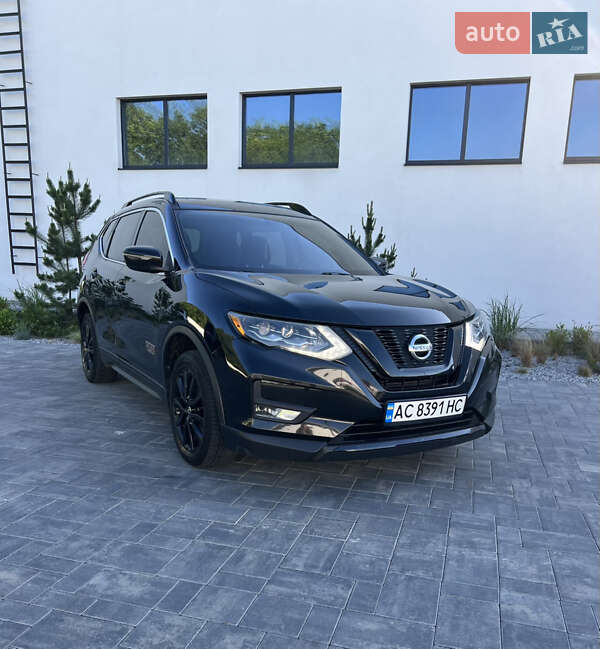 Nissan Rogue (2016)