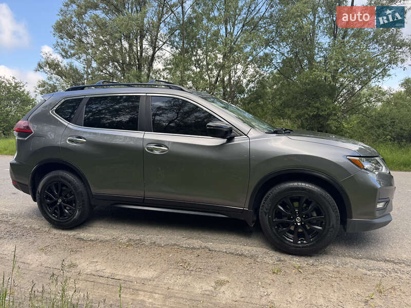 Nissan Rogue (2018)
