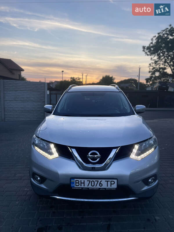 Nissan Rogue (2015)