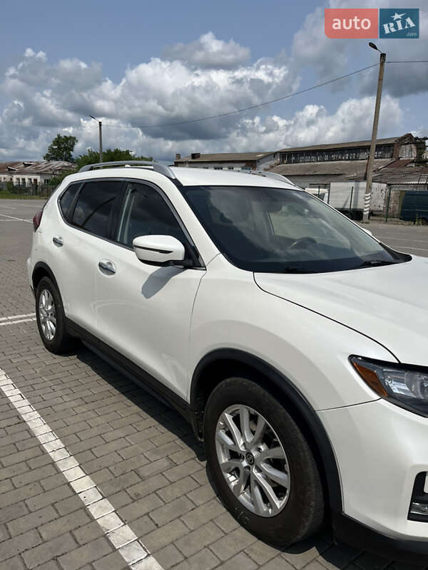 Nissan Rogue (2018)