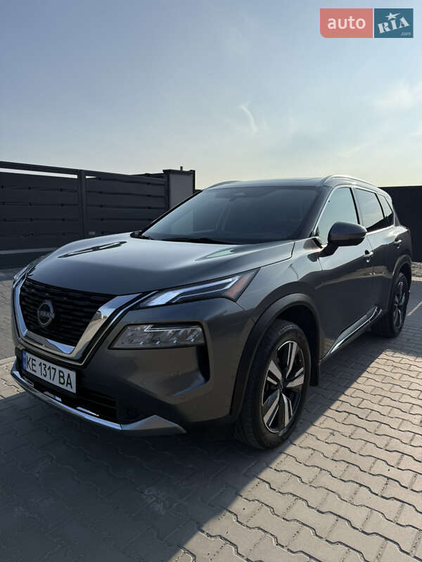 Nissan Rogue (2023)
