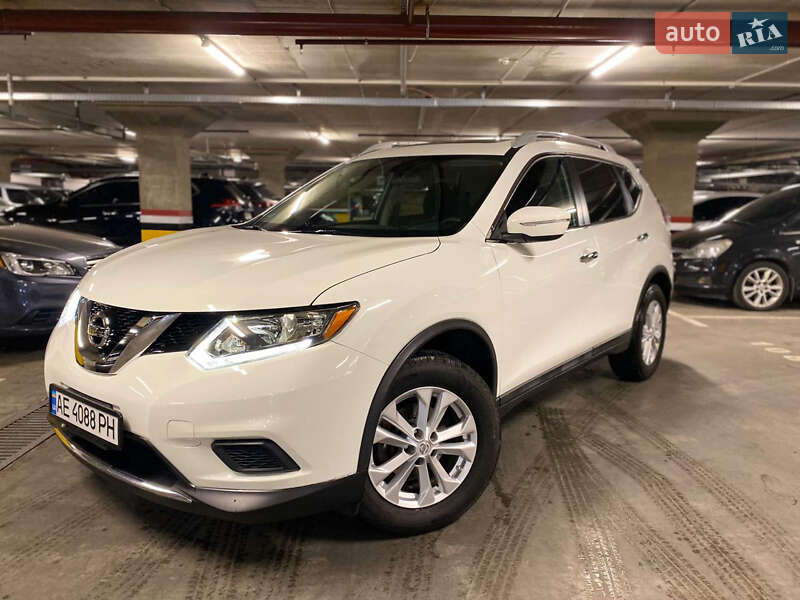 Nissan Rogue (2015)