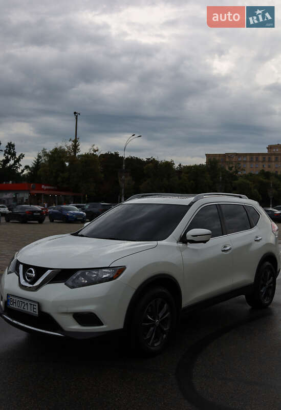Nissan Rogue (2016)