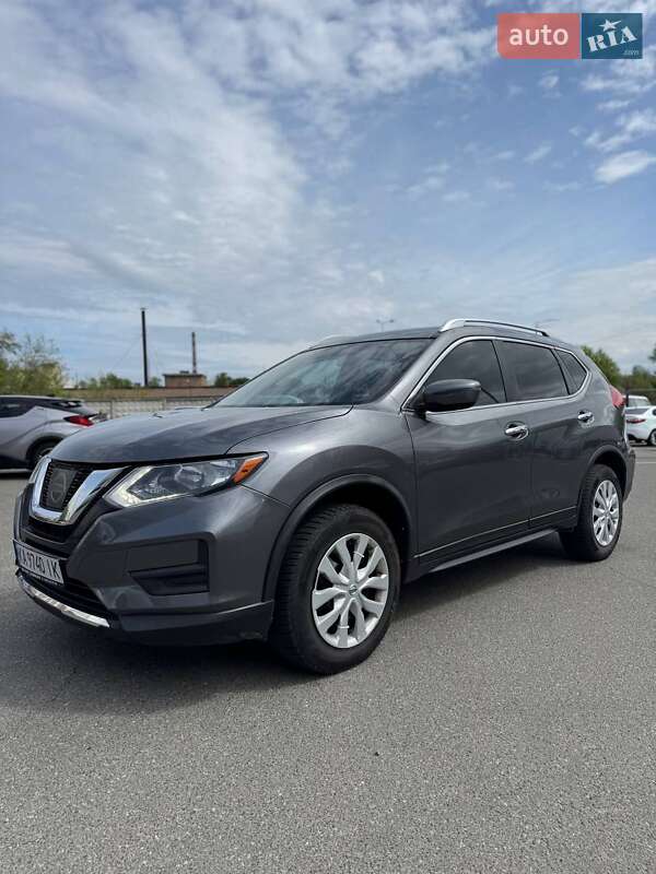 Nissan Rogue (2017)