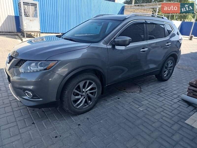 Nissan Rogue (2016)