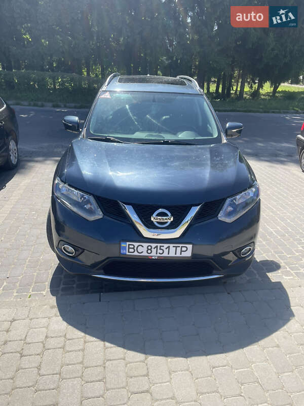 Nissan Rogue (2015)