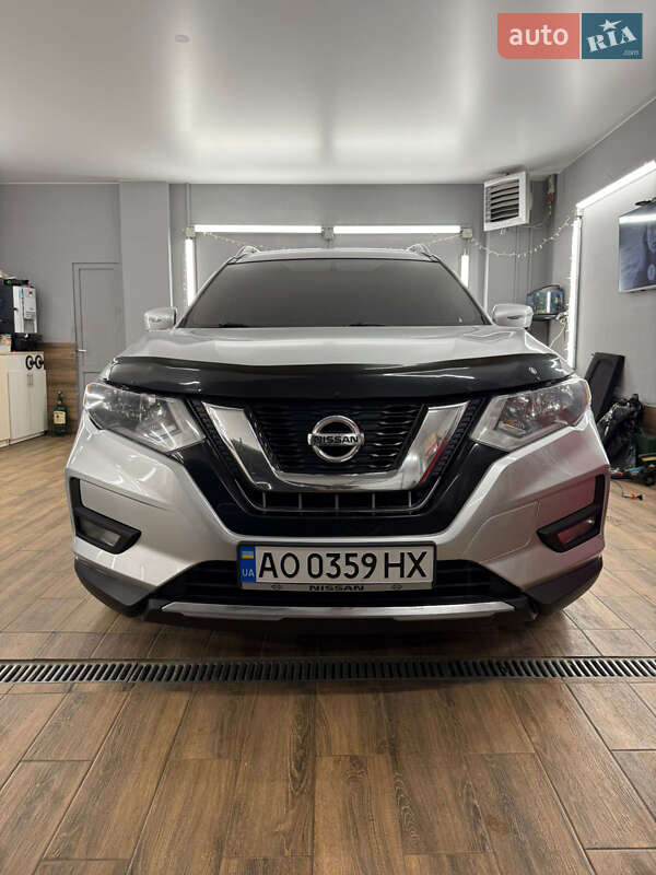 Nissan Rogue (2017)