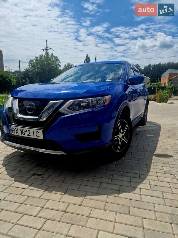 Nissan Rogue (2017)