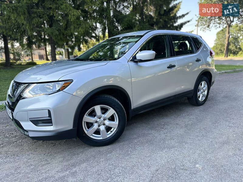 Nissan Rogue (2018)