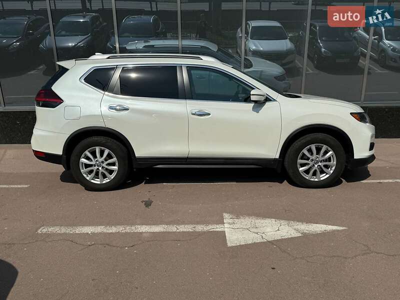 Nissan Rogue (2018)